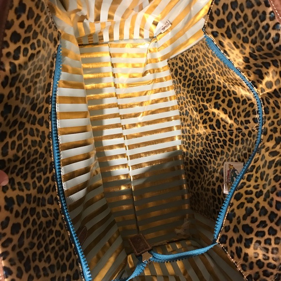 Consuela RARE Grande Tote w/ Makeup Bag - Picture 3 of 5